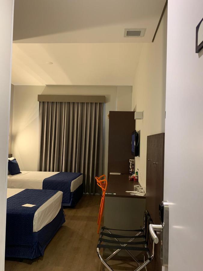 Summit Suites Hotel פינדאמונהנגבה מראה חיצוני תמונה