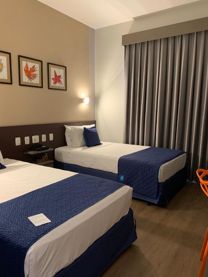 Summit Suites Hotel פינדאמונהנגבה מראה חיצוני תמונה