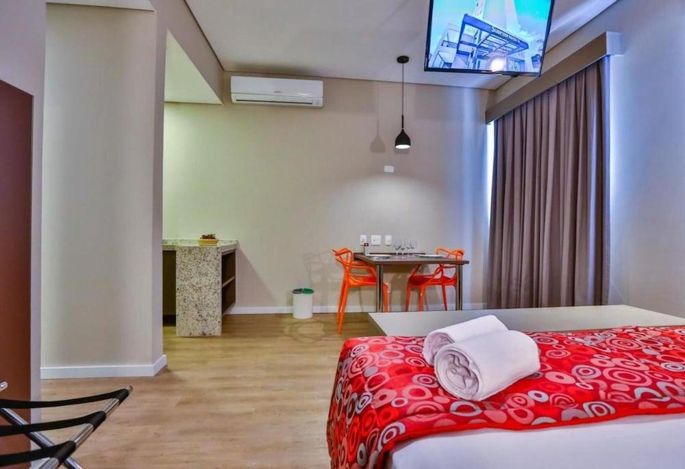 Summit Suites Hotel פינדאמונהנגבה מראה חיצוני תמונה