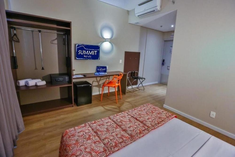 Summit Suites Hotel פינדאמונהנגבה מראה חיצוני תמונה
